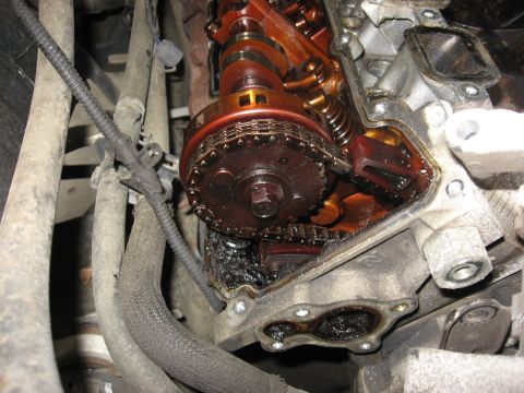 2004 Dodge Ram 1500 - Passenger side cam looks normal, aside from the excessive sludge.