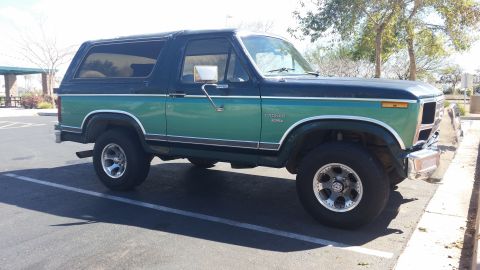 1982 Ford Bronco photo