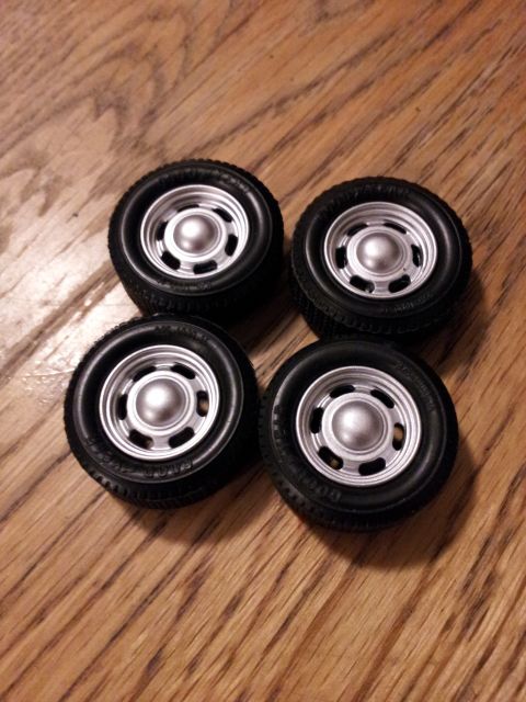 1995 Ford Bronco - These are four model car wheels, not a full vehicle.