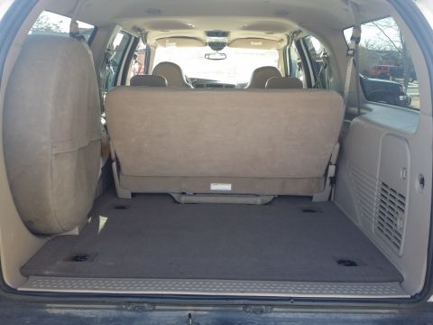 2001 Ford Excursion photo