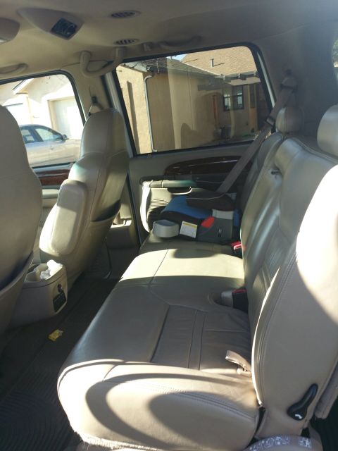 2001 Ford Excursion photo