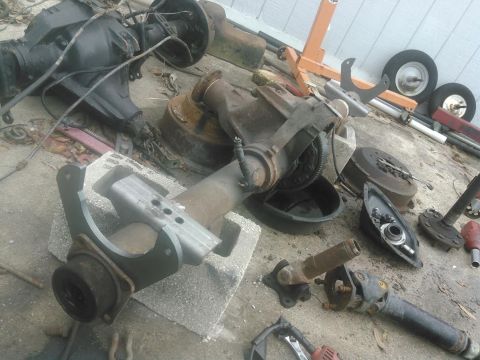 1996 Ford Bronco - both sides are done and ready to be welded up. just waiting on my custom axleshafts