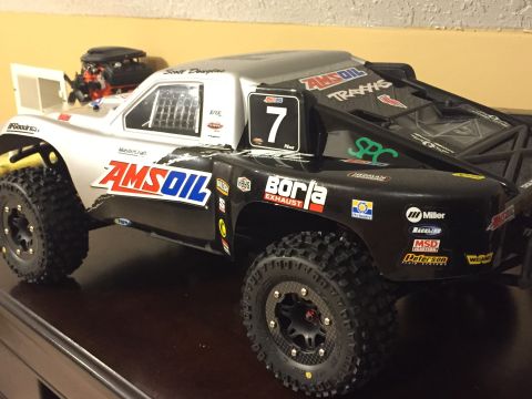 2014 Dodge 1500 - This is a remote control short course truck, not a 2014 Dodge 1500.