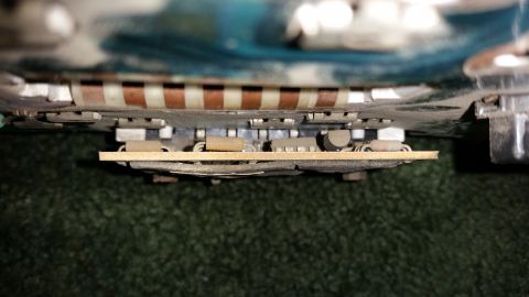 1991 Ford F-250 - An electronic circuit board with visible resistors and capacitors is shown in detail.