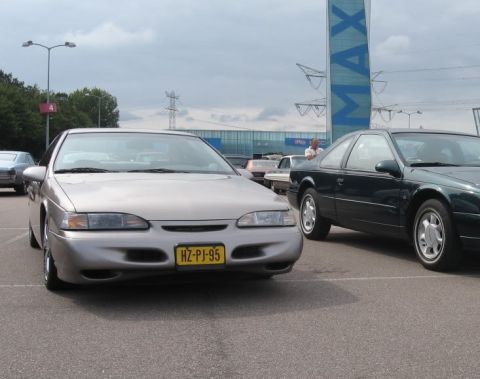 1994 Ford Thunderbird photo