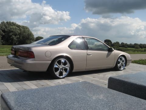 1994 Ford Thunderbird photo