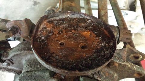 1978 Ford Bronco - This heavily rusted differential housing shows significant wear and corrosion.