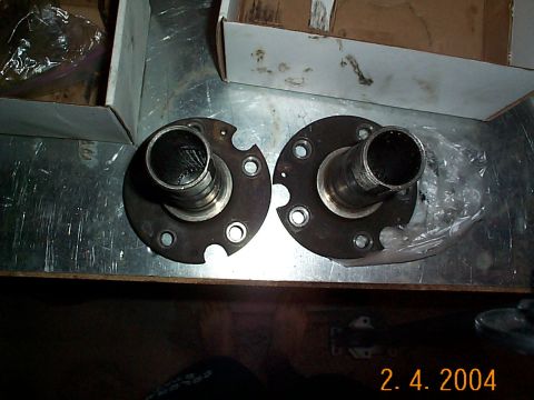 1992 Ford Bronco - Spindles from a front ABS Bronco.