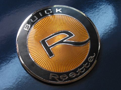 1991 Buick Reatta - This emblem clearly identifies the vehicle as a Buick Reatta, but the specific model year is not visible.