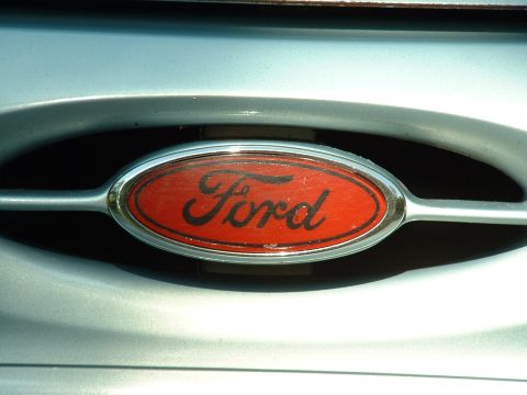 1992 Ford Taurus - my custom made front emblem