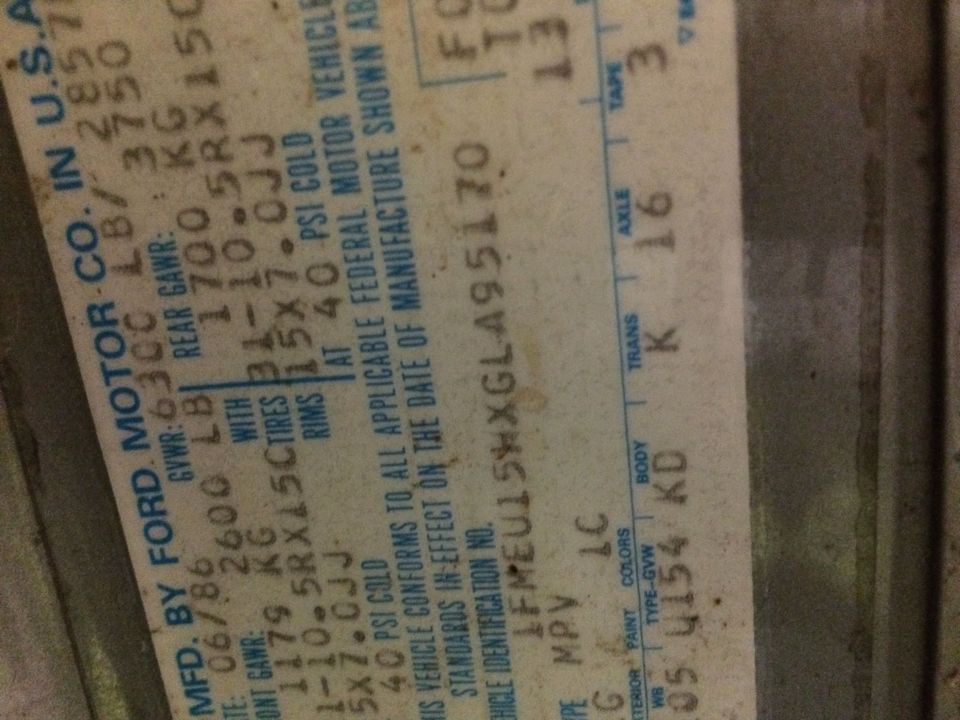 Ford certification label dated 06/86, type MPV, with GVWR, GAWR, tire and paint code fields