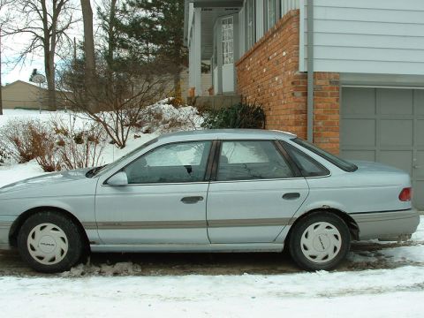 1992 Ford Taurus photo