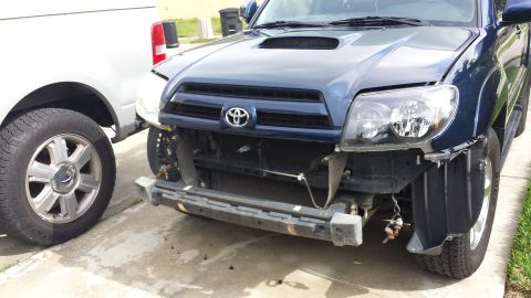 2005 Toyota 4Runner - The front bumper and some body panels are missing from this Toyota 4Runner.