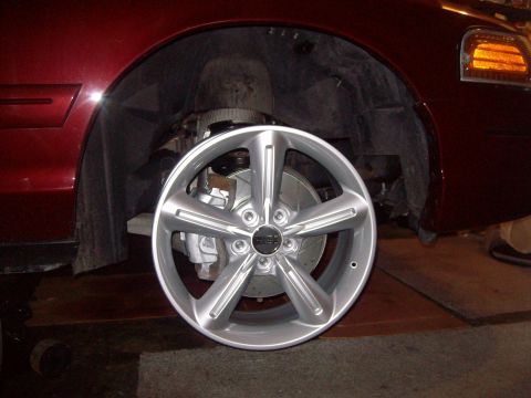 2004 Ford Crown Victoria - Even more crappy looking when seen from behind a wheel.