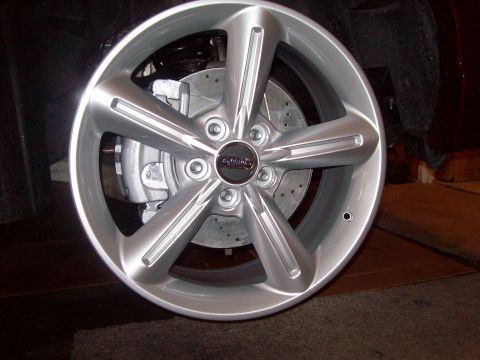 2004 Ford Crown Victoria - Much better.