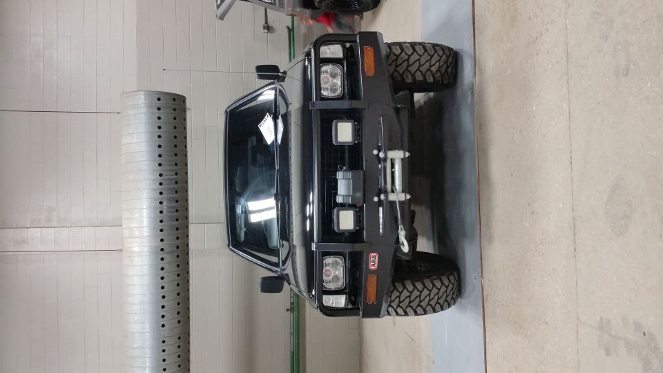 1991 Isuzu Amigo front view with aftermarket bumper and winch