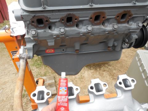 1993 Ford Bronco - No gaskets this time, just like at the factory. But instead of grease, I'm using red silicone. [url=https://www.supermotors.net/registry/me…