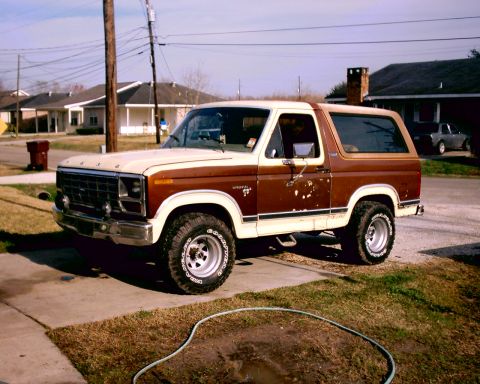 1980 Ford Bronco - This 1980 Ford Bronco is parked on a residential driveway.