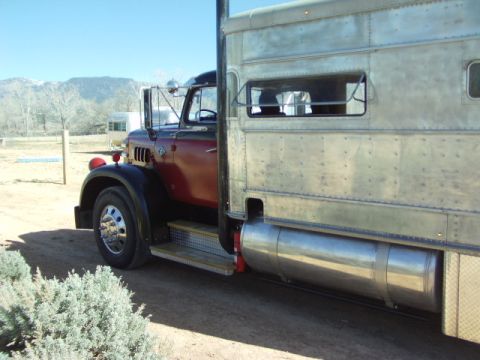 1995 Peterbilt 379 “O`Mally”