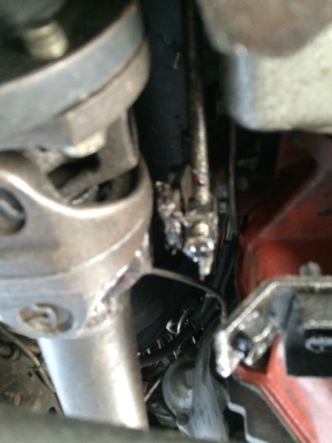 1997 Dodge 3500 - This photo shows a close-up view of the transfer case shifter linkage mechanism.