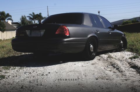 2005 Ford Crown Victoria photo