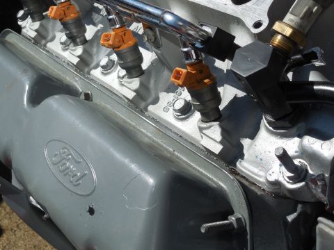 1993 Ford Bronco - This appears to be a better seal than before, but I'll check this, too, after it all dries. Note that the stud-head bolt at this corner WIL…