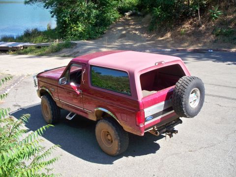 1995 Ford Bronco photo