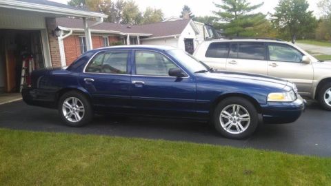 2006 Ford Crown Victoria photo
