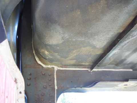1993 Ford Bronco - I sealed up some gaps that wouldn't have leaked inside, but they'd have caught mud thrown by the tires.