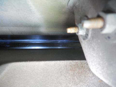 1993 Ford Bronco - This is looking up in front of the fuel filler. CLEAN! [url=http://www.supermotors.net/registry/media/1056918] http://www.supermotors.net/g…