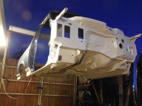1993 Ford Bronco - Just like on my '83, a white underbelly will make maintenance easier.