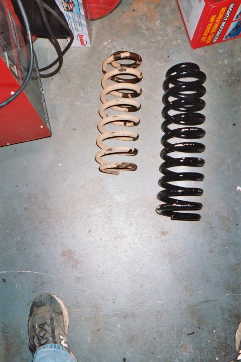 1988 Ford Bronco - Old spring, new spring.
