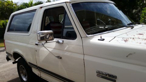 1990 Ford Bronco photo