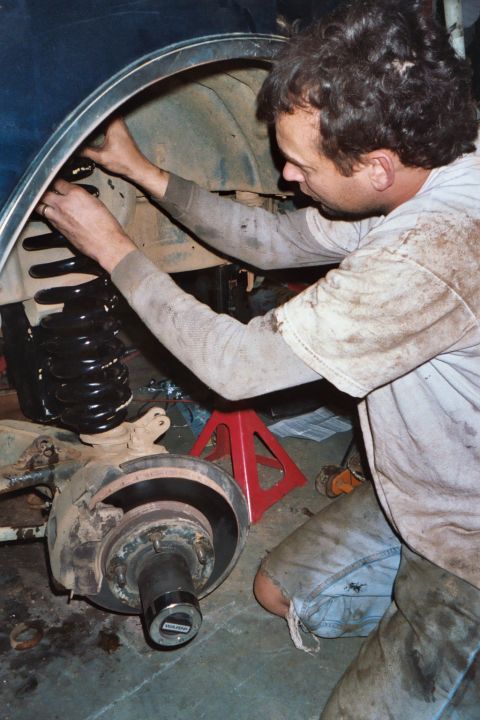 1988 Ford Bronco - Shane fixing the spring retainer clip.