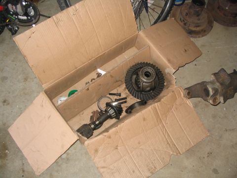 1989 Ford Bronco - D44 in pieces