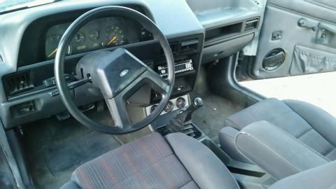 1985 Ford Escort photo