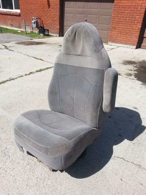 1981 Ford Bronco - This is a single car seat, not a 1981 Ford Bronco.