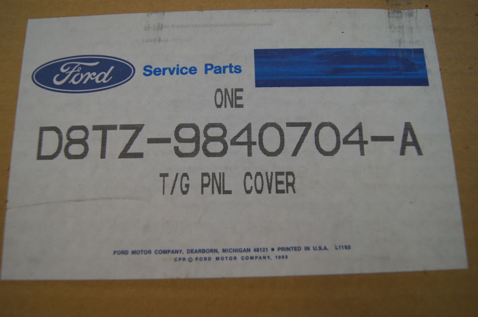 Ford Service Parts label for a T/G PNL COVER, part number D8TZ-9840704-A