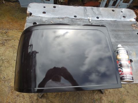 1983 Ford Bronco - Even with the gates closed in this small yard, it's pretty windy, so I had to go pretty heavy to get an even coat. I'd rather it be more tr…