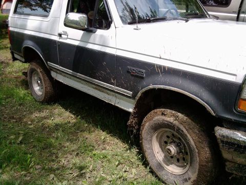 1993 Ford Bronco “Branco”