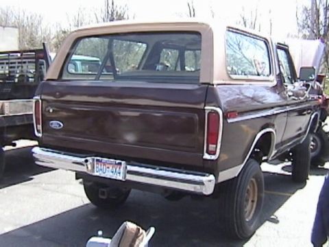 1995 Ford Bronco - This 1978 Ford Bronco is shown from the rear, a two-tone paint scheme and custom license plate.