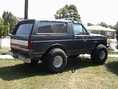 1995 Ford Bronco - Bronco with 40's Dick Cepeks