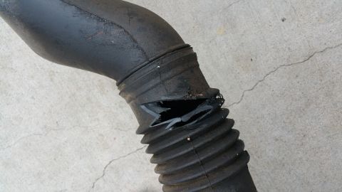 1990 Ford Bronco - Broken Intake Hose. Looked like it fell off at one point. Got it replaced with a new old one.