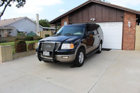 2003 Ford Expedition “TOW RIG”