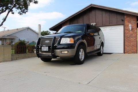 2003 Ford Expedition “TOW RIG”