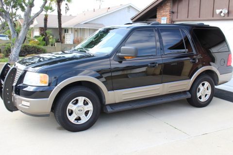2003 Ford Expedition “TOW RIG”