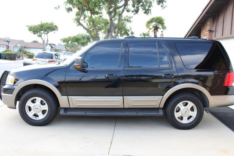 2003 Ford Expedition “TOW RIG”