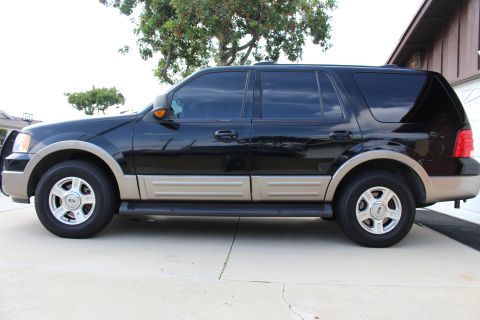 2003 Ford Expedition “TOW RIG”