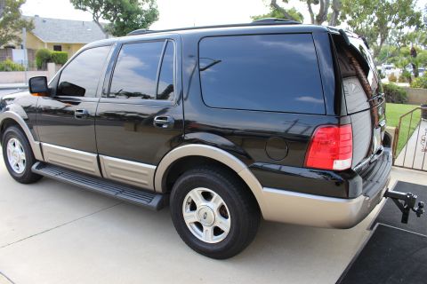 2003 Ford Expedition “TOW RIG”