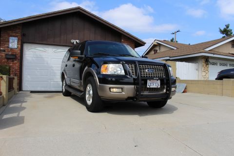 2003 Ford Expedition “TOW RIG”